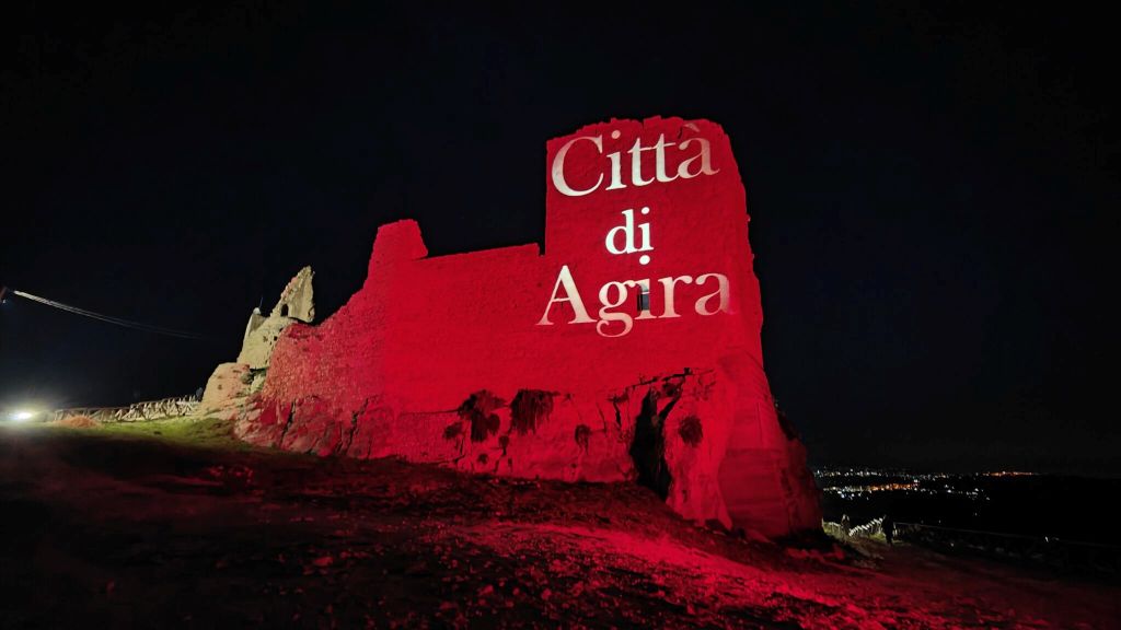 Agira-il-Castello Agira, nel cuore della Sicilia, è una cittadina ricca di storia e fascino