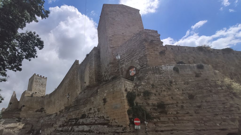 Castello di Lombardia