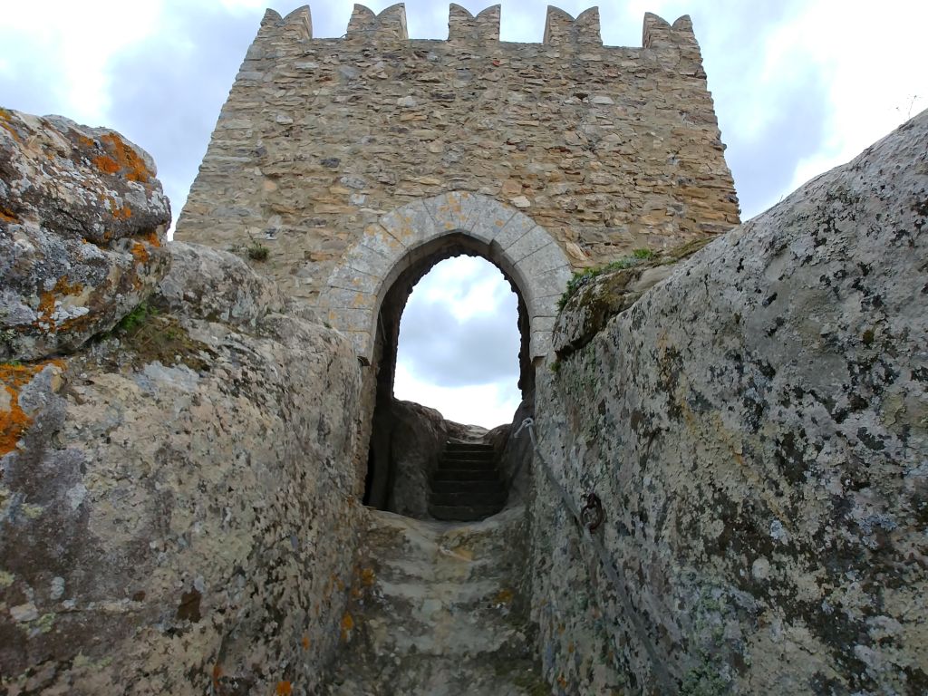 Sperlinga e il suo Castello