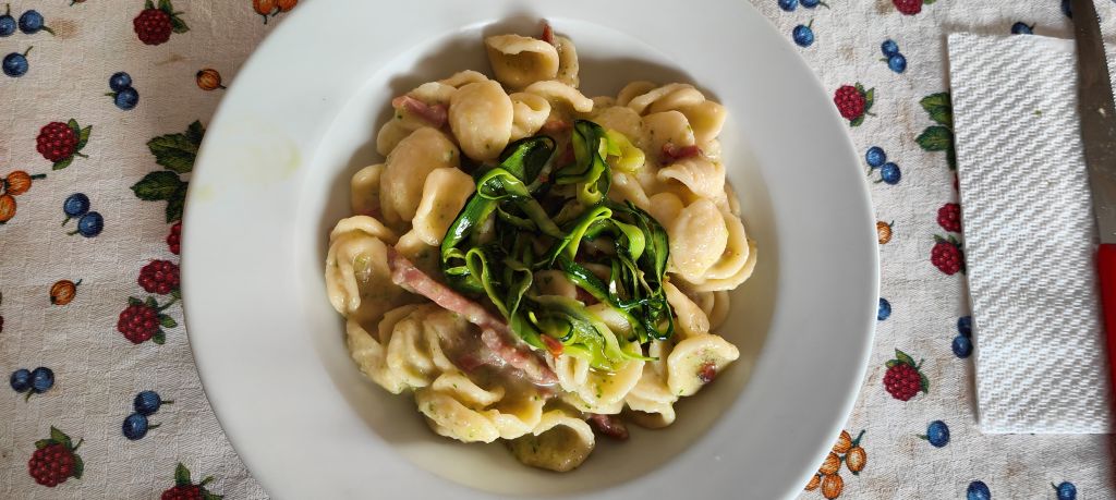 Orecchiette speck e zucchine